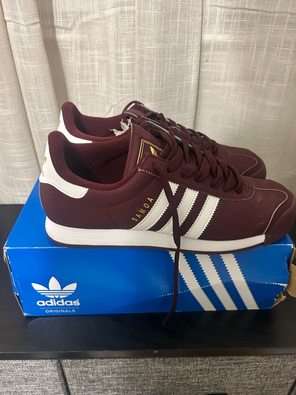 Men’s Adidas Samoa Size 9